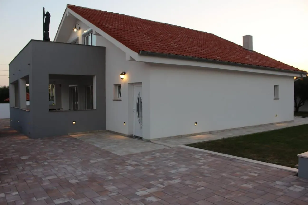 Vila Jela Policnik 0*,  Croatia