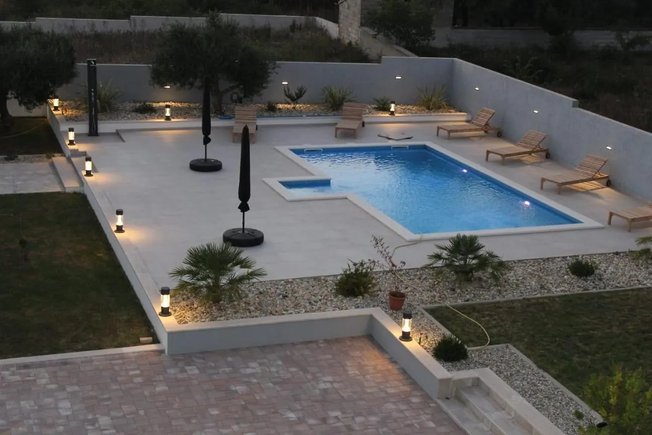 Villa Vila Jela Policnik